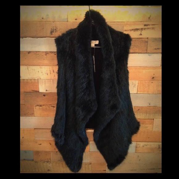 ❣️MK FUR VEST❣️ - Picture 1 of 3